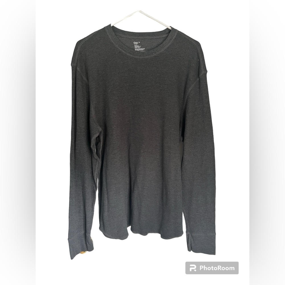 Distressed long sleeve thermal shirt XL